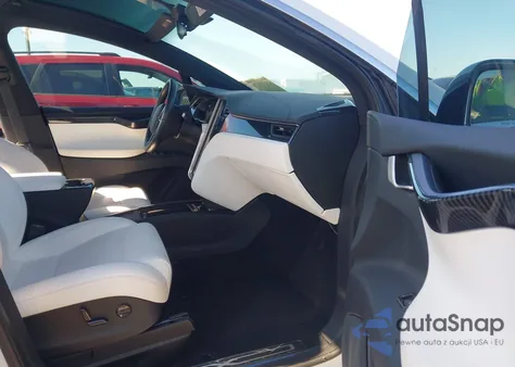 2018 Tesla Model X из США, поврежденный, VIN 5YJXCBE29JF141230